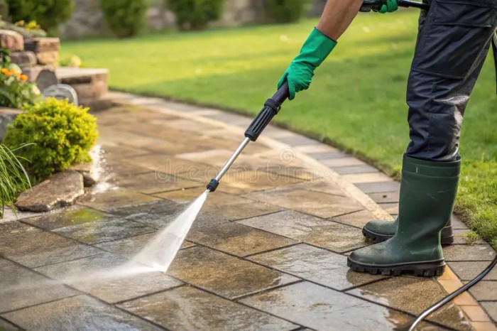 Power Washing Patio Stones Cleaning Outdoor Stone Pavers with Pressure ...